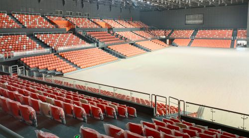 場館座椅的“骨骼”之謎：吹塑 vs 注塑，為何征途座椅選擇氣輔注塑？?